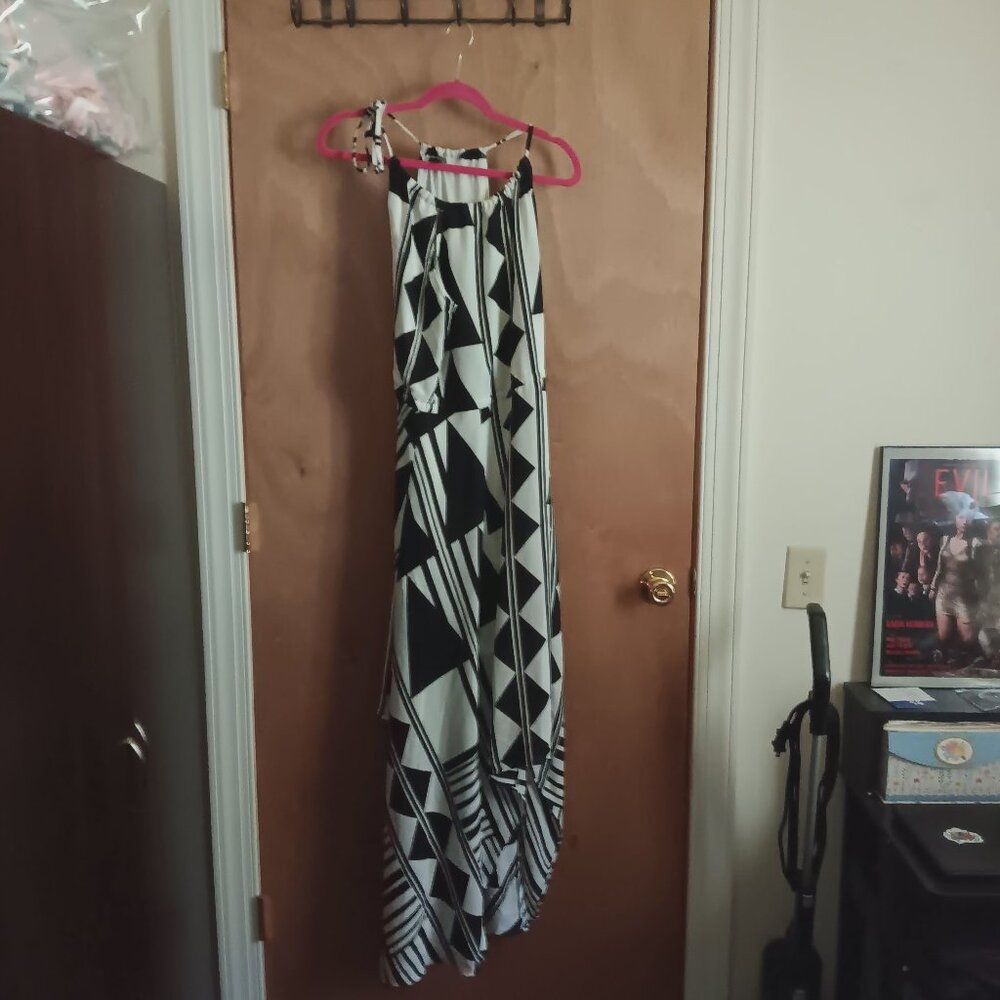 Women Express Black and White Graphic Maxi Dress with Keyhole